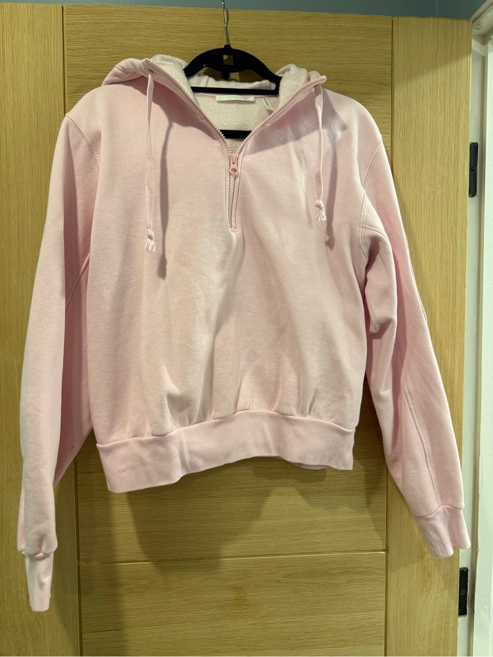 Helmut Lang Light Pink Embossed-Logo Hoodie - Picture 4 of 5